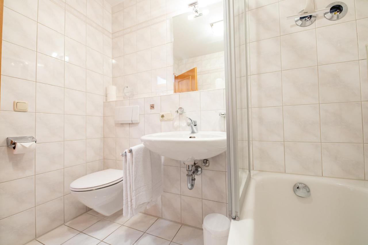 Bernadein Apartment Гармиш-Партенкирхен Екстериор снимка